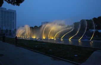 慈溪市人民公園音樂(lè )噴泉